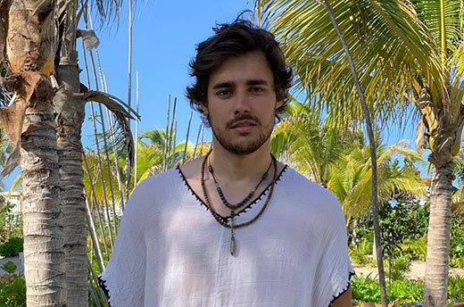 Conocido mundialmente por haber interpretado el personaje de León en la serie Violetta de Disney Channel, el mexicano Jorge Blanco eligió los espectaculares espacios de Vidanta Riviera Maya para la filmación del videoclip de su más reciente sencillo “Vamos”.